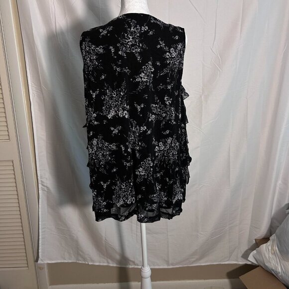 Apt 9 Sleeveless Ruffled Blouse Black and Gray 1X - Picture 3 of 6